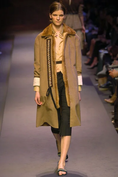 Look 17